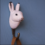 Crochet sculpté à la main Lièvre arctique