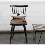 Coussin 40x40 peau de vache et lin Abondance - Angel des Montagnes