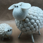 Mouton boule géant blanc 20 cm en feutrine